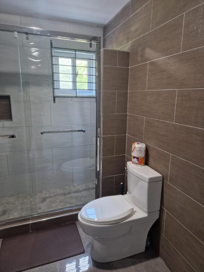 Amharic Hotel Kingston Ngoại thất bức ảnh