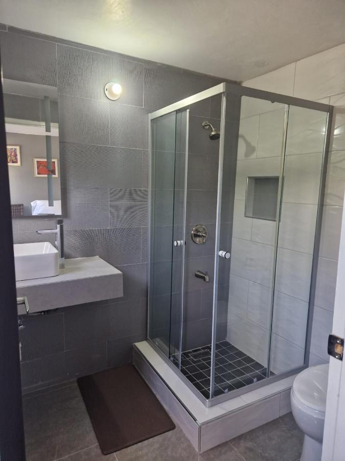 Amharic Hotel Kingston Ngoại thất bức ảnh